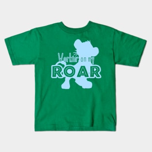 Lion King - Working on my Roar - baby blue Kids T-Shirt